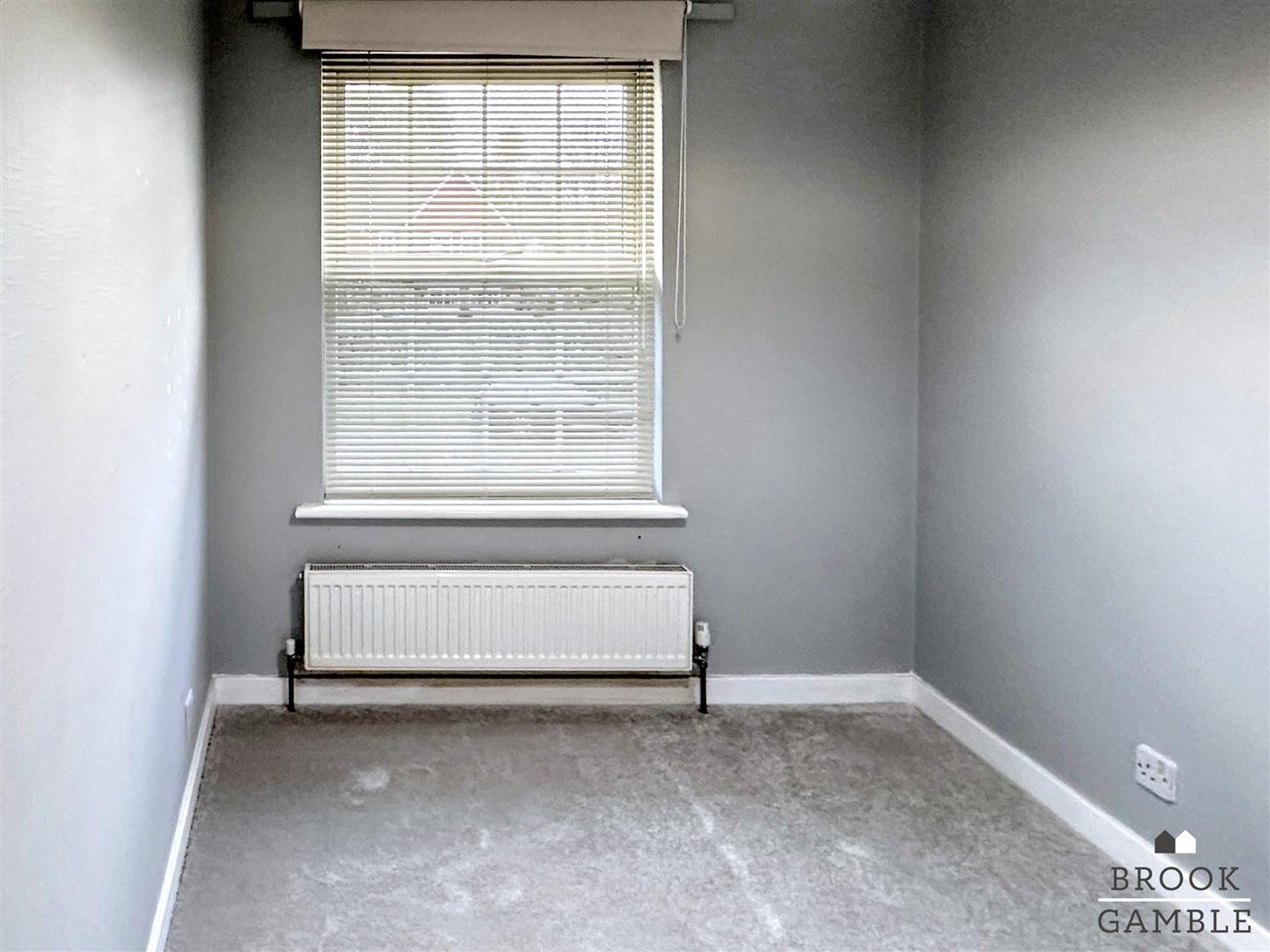 4 Bedroom House. Park Lane in Eastbourne,  18